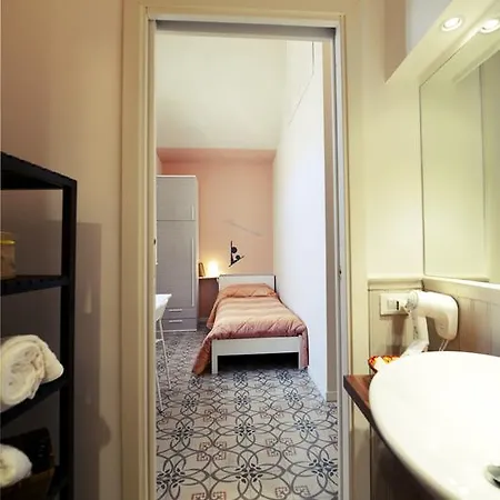 Bed & Breakfast *1*7*4* Via Roma Palermo